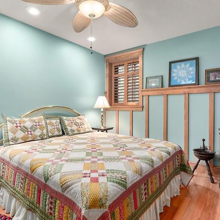 Falling Waters At Rumbling Bald Lake Lure Exterior foto