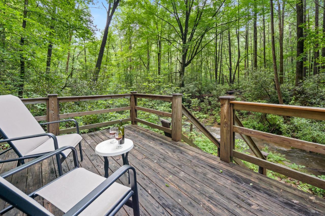 Falling Waters At Rumbling Bald Lake Lure Exterior foto