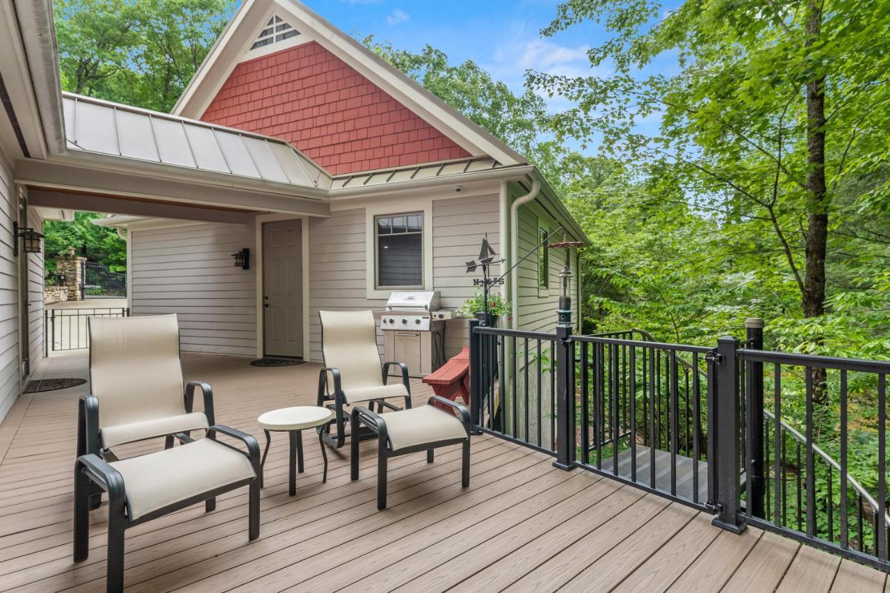 Falling Waters At Rumbling Bald Lake Lure Exterior foto