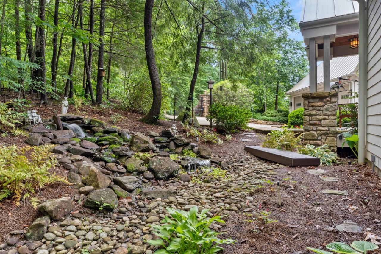 Falling Waters At Rumbling Bald Lake Lure Exterior foto